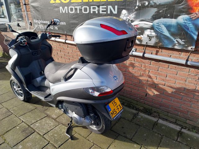 piaggio - mp3-250-ie