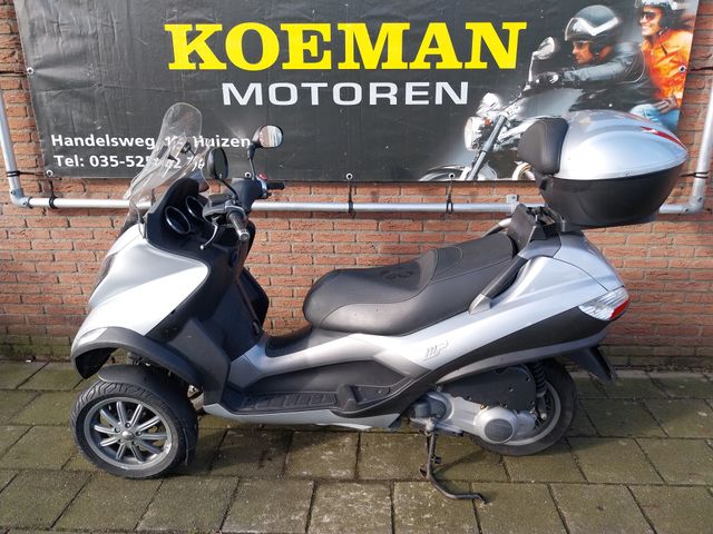 piaggio - mp3-250-ie