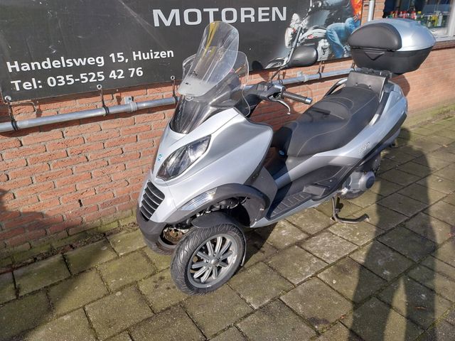piaggio - mp3-250-ie