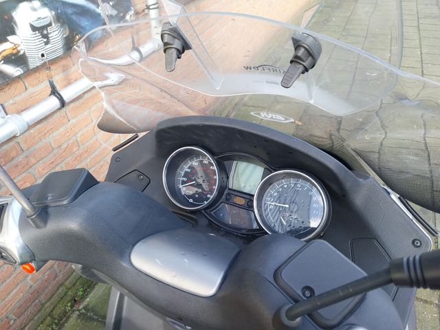 piaggio - mp3-250-ie