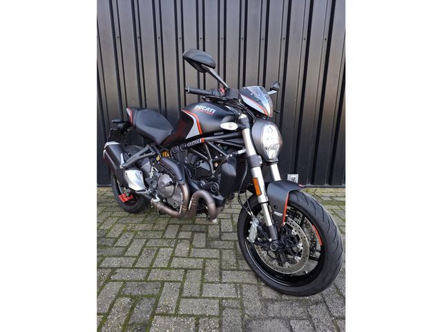 ducati - monster-821-stealth