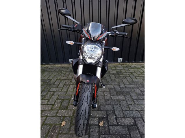 ducati - monster-821-stealth