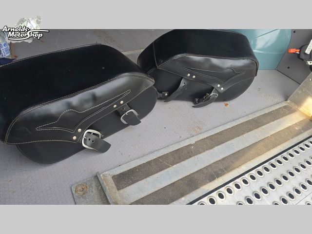 kawasaki - vn-900-classic