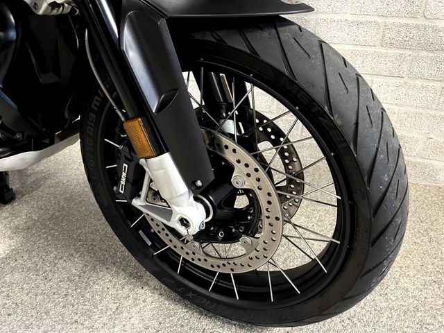 bmw - r-1250-gs-triple-black