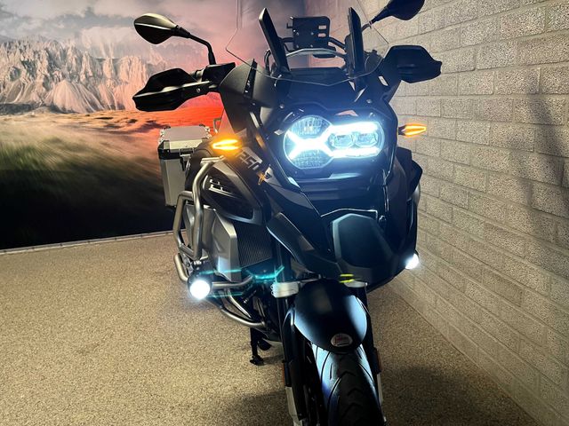 bmw - r-1250-gs-triple-black