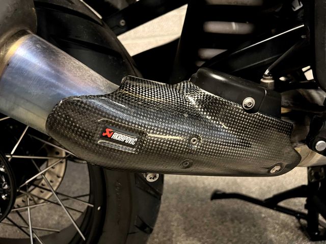 bmw - r-1250-gs-triple-black