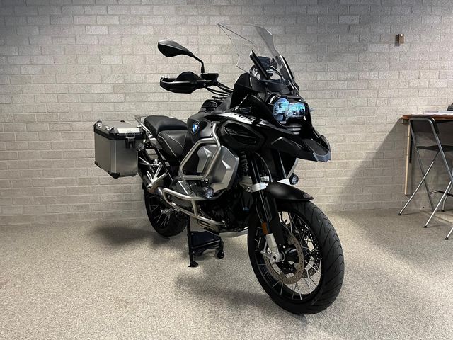 bmw - r-1250-gs-triple-black