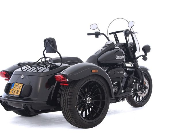 harley-davidson - freewheeler-114