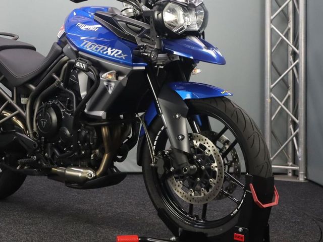 triumph - tiger-800-xrx