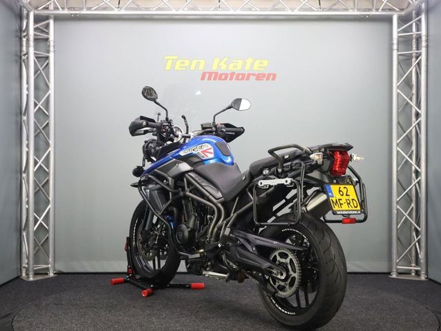 triumph - tiger-800-xrx