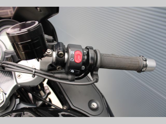 triumph - sprint-st-1050-abs