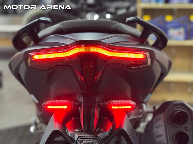 yamaha - tmax-tech-max-560