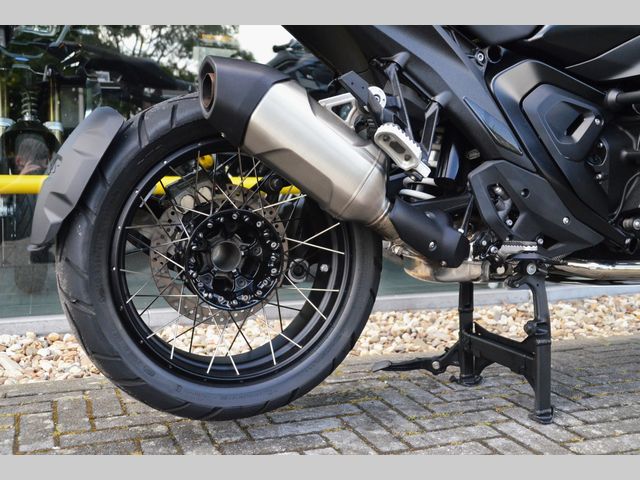 bmw - r-1300-gs