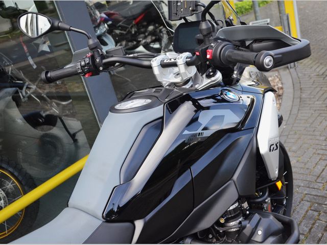 bmw - r-1300-gs