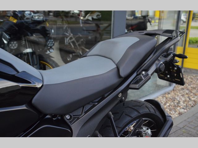 bmw - r-1300-gs