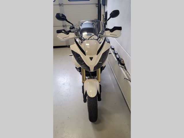 triumph - tiger-1050-se