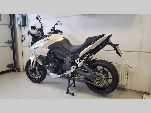triumph - tiger-1050-se