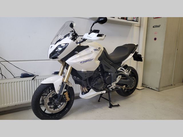triumph - tiger-1050-se