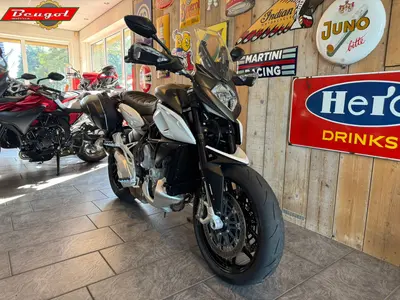 MV AGUSTA STRADALE 800 – foto 3