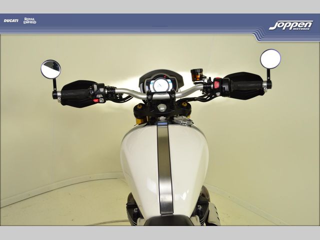 triumph - scrambler-1200-xe