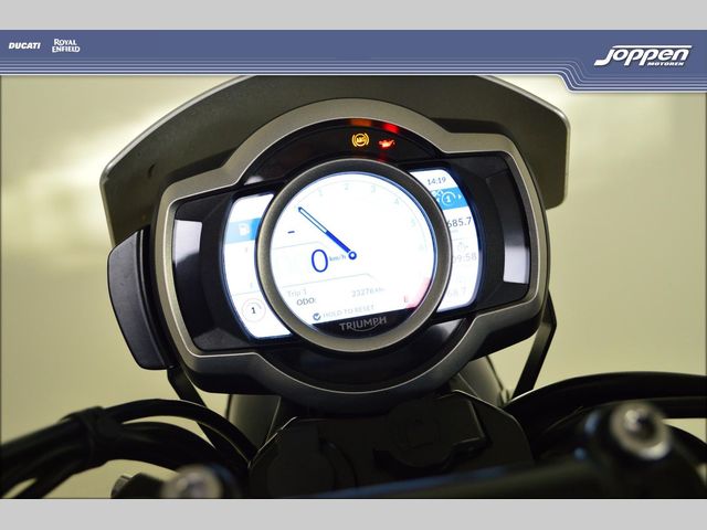 triumph - scrambler-1200-xe