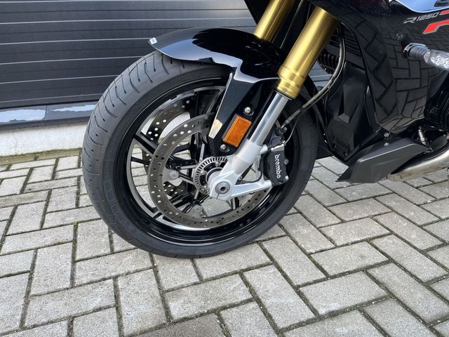 bmw - r-1250-rs