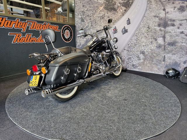 harley-davidson - road-king-classic-flhrc