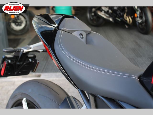 triumph - speed-triple-1200-rs