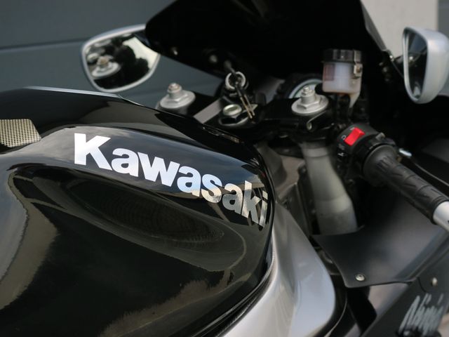 kawasaki - ninja-zx-6r