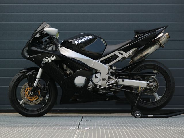 kawasaki - ninja-zx-6r