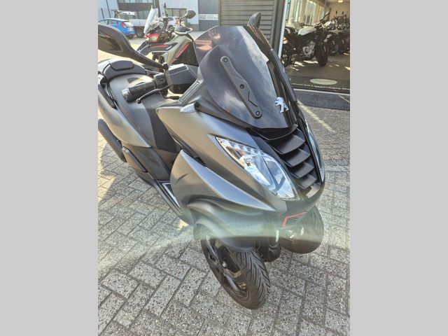peugeot - metropolis-400