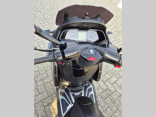 peugeot - metropolis-400