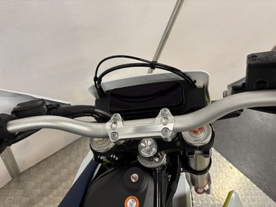 HUSQVARNA 701 ENDURO – foto 2