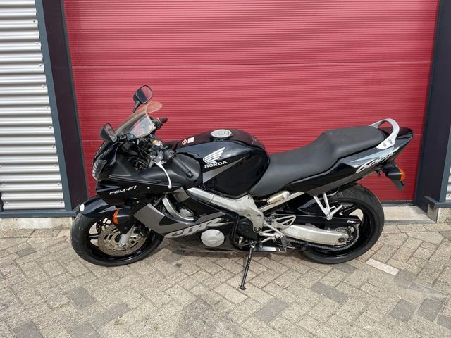 honda - cbr-600-f4