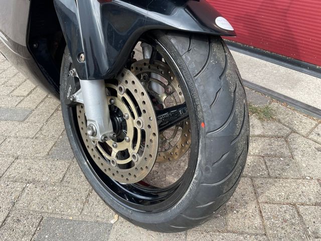 honda - cbr-600-f4