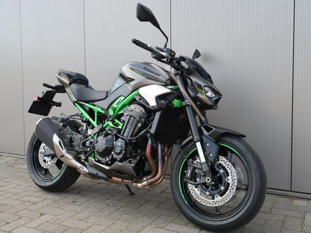kawasaki - z900