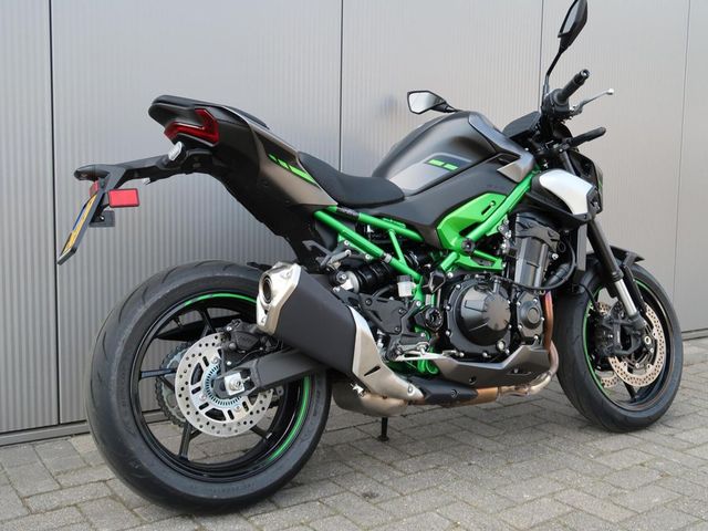 kawasaki - z900