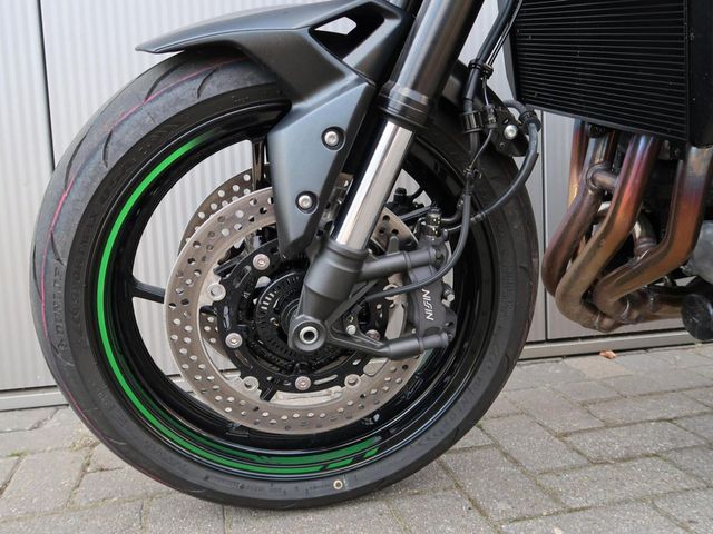 kawasaki - z900