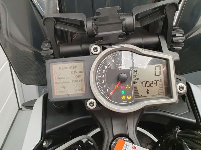 ktm - 1290-super-adventure-t