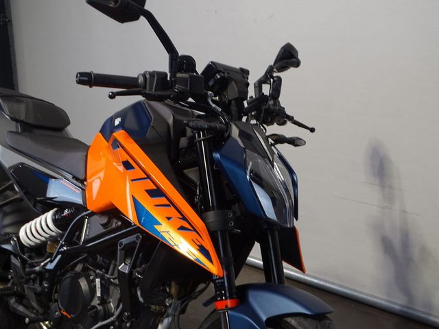 ktm - 125-duke