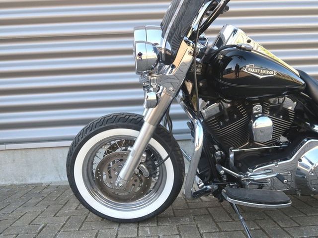 harley-davidson - road-king-classic-flhrc