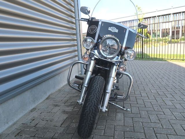 harley-davidson - road-king-classic-flhrc