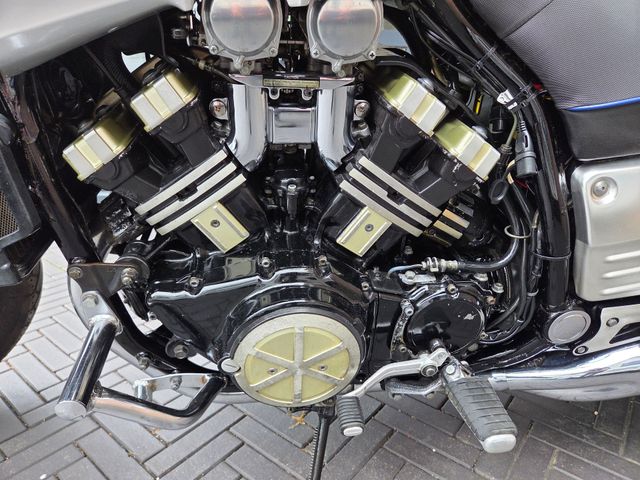 yamaha - vmx-1200-v-max