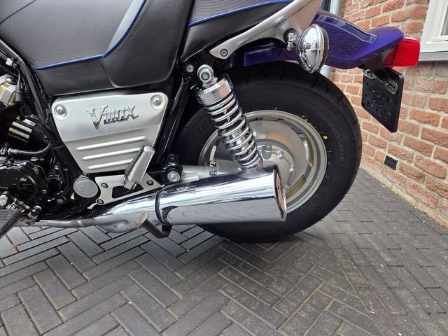 yamaha - vmx-1200-v-max