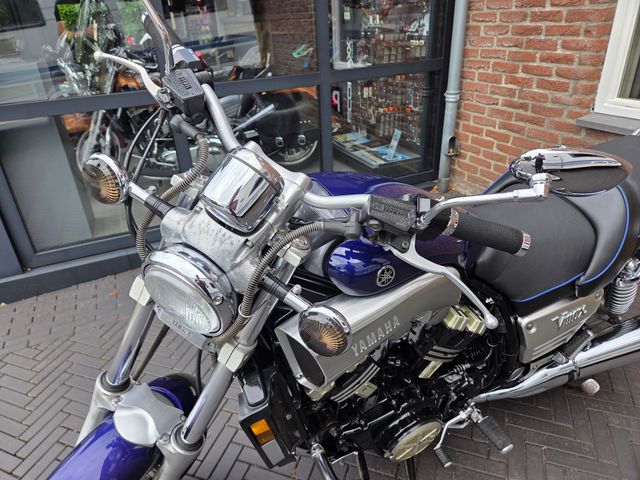 yamaha - vmx-1200-v-max