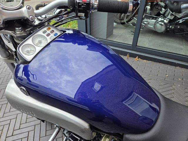 yamaha - vmx-1200-v-max