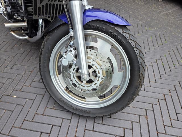yamaha - vmx-1200-v-max