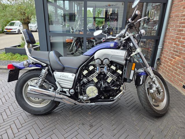 yamaha - vmx-1200-v-max