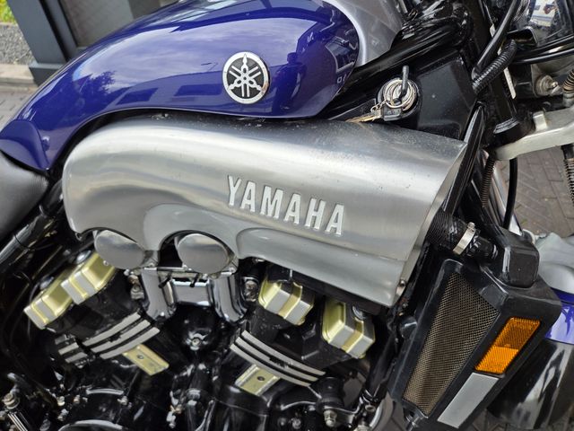 yamaha - vmx-1200-v-max