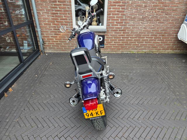 yamaha - vmx-1200-v-max